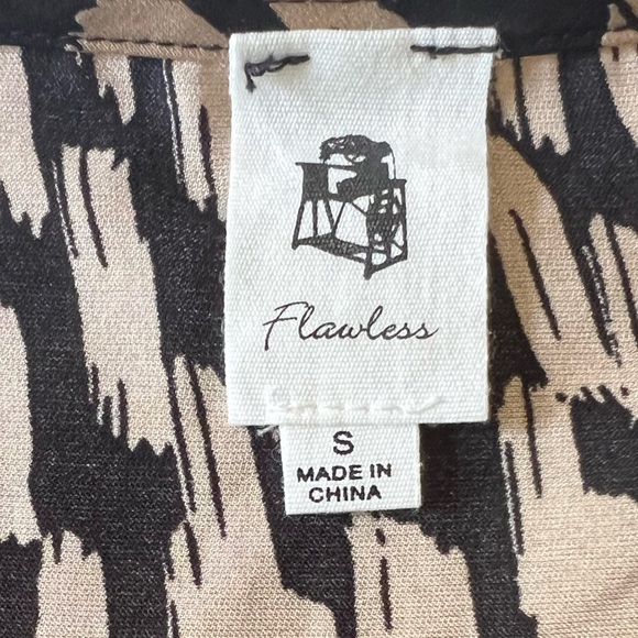 FLAWLESS Short animal print kimono sleeve tie-front jumpsuit Sz S - Picture 4 of 8